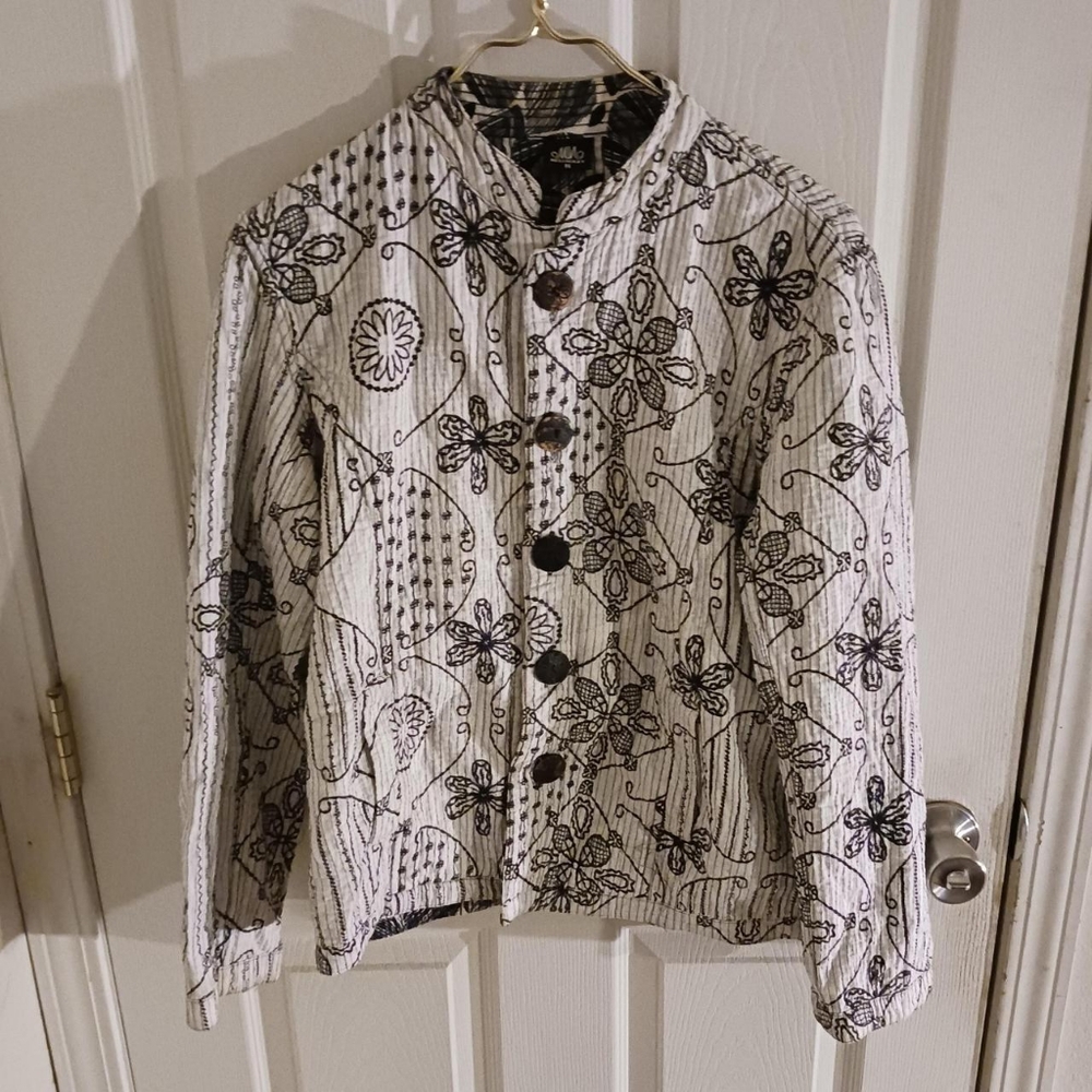 Miss Nikky Mandarin Collar Reversible Black & White Women's Jacket